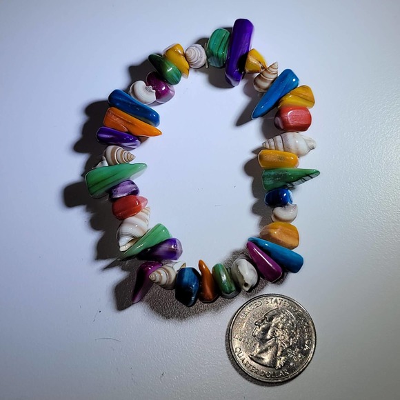 Bright, multi-colored rocks and shells on a stretchy bracelet - Picture 3 of 10